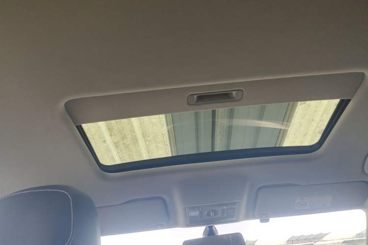 Used Skoda Kamiq 2018 1.5L Automatic Comfort Edition China VI Standard Headliner