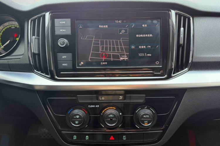 Used Skoda Kamiq 2018 1.5L Automatic Comfort Edition China VI Standard Interior 3
