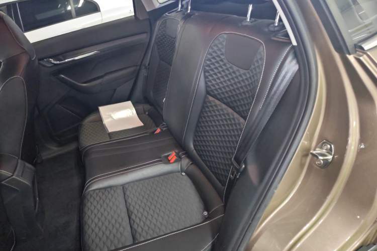 Used Skoda Kamiq 2018 1.5L Automatic Comfort Edition China VI Standard Interior 4
