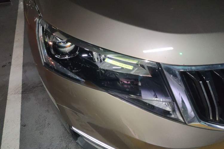 Used Skoda Kamiq 2018 1.5L Automatic Comfort Edition China VI Standard Right Front Headlight