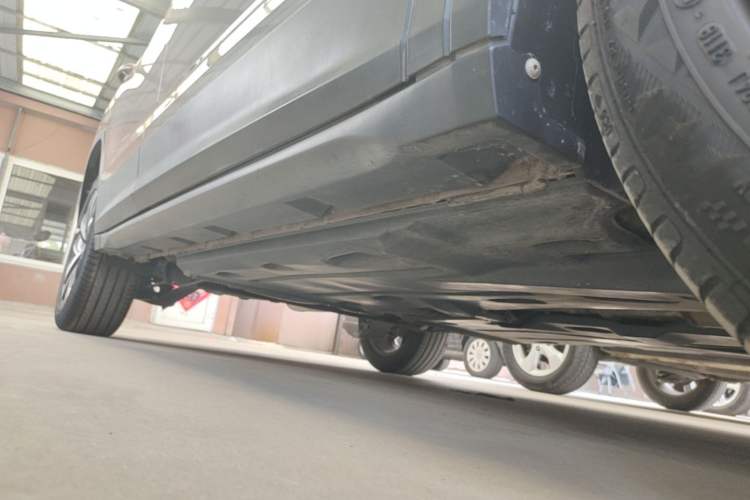 Used Skoda Kamiq 2018 1.5L Automatic Comfort Edition China VI Standard Right Side Sill