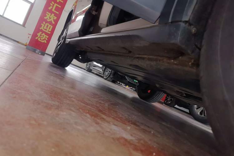 Used Skoda Kamiq 2018 1.5L Automatic Comfort Edition China VI Standard Right Side Sill