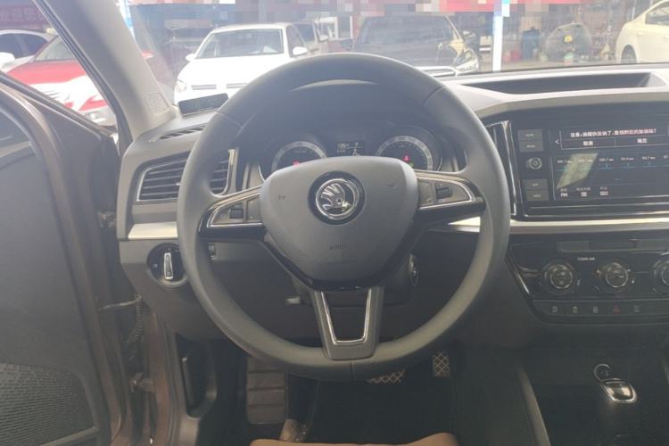 Used Skoda Kamiq 2018 1.5L Automatic Comfort Edition China VI Standard Steering Wheel