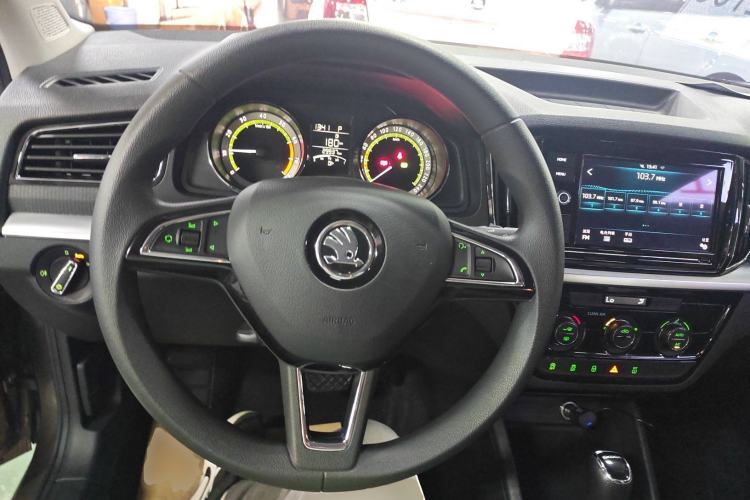 Used Skoda Kamiq 2018 1.5L Automatic Comfort Edition China VI Standard Steering Wheel