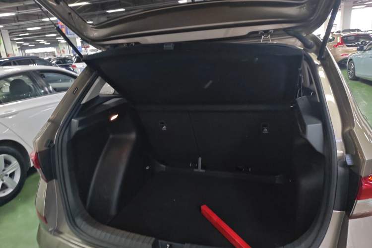 Used Skoda Kamiq 2018 1.5L Automatic Comfort Edition China VI Standard Trunk