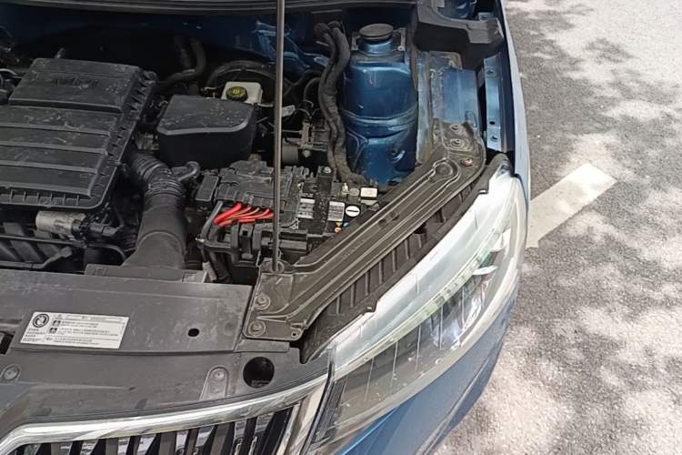 Used Skoda Kamiq 2020 1.5L Automatic Comfort Edition Engine Bay Left