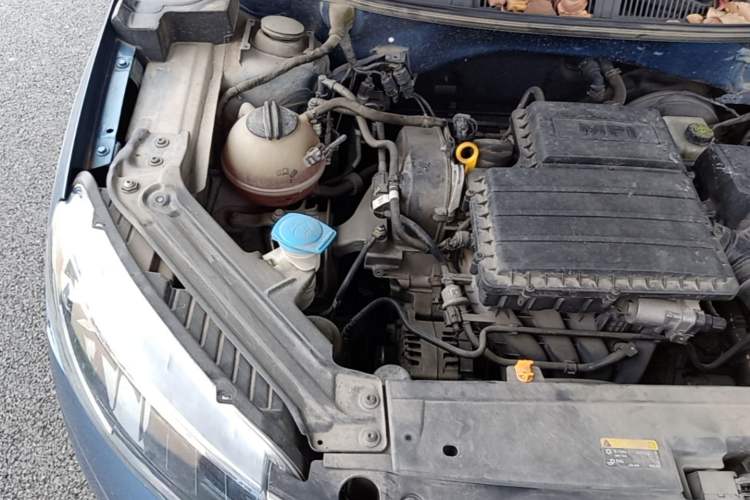 Used Skoda Kamiq 2020 1.5L Automatic Comfort Edition Engine Bay Right