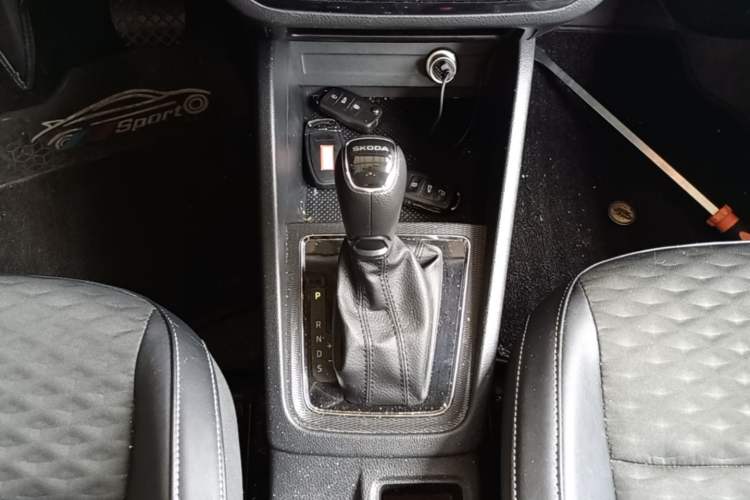 Used Skoda Kamiq 2020 1.5L Automatic Comfort Edition Gear Lever