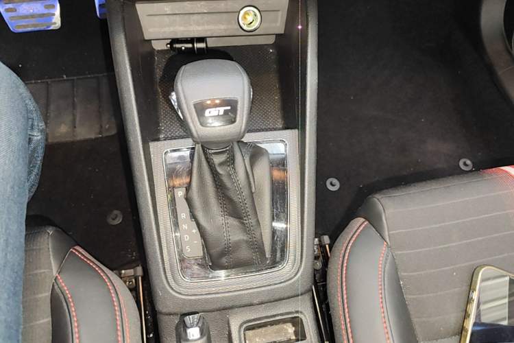 Used Skoda Kamiq 2020 GT 1.5L Automatic Flagship Model China VI Standard Gear Lever