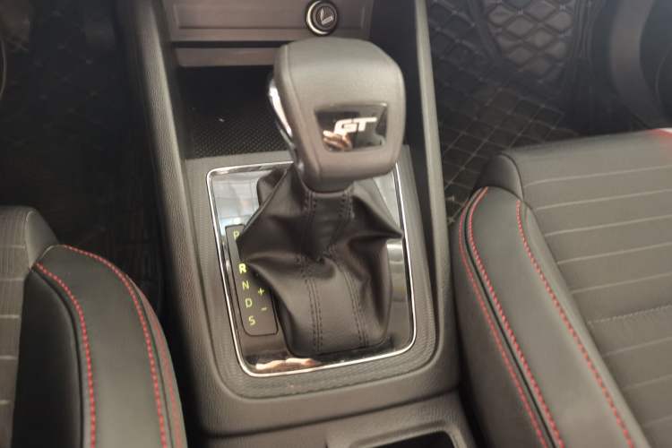 Used Skoda Kamiq 2020 GT TSI 230 DSG Flagship Edition China VI standard Gear Lever