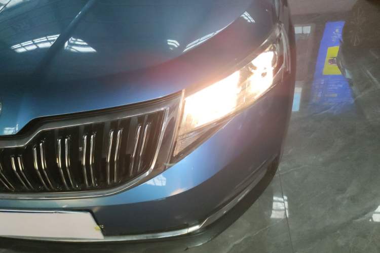 Used Skoda Kamiq 2020 1.5L Automatic Comfort Edition Left Front Headlight