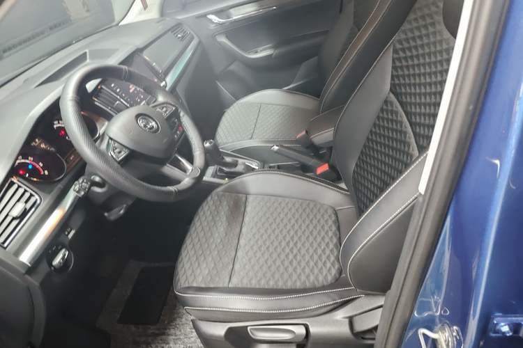 Used Skoda Kamiq 2020 1.5L Automatic Comfort Edition Left Front Seat