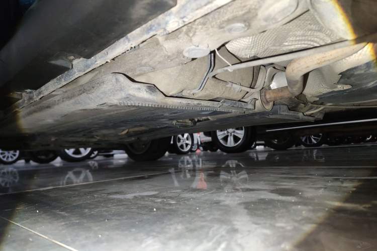 Used Skoda Kamiq 2020 1.5L Automatic Comfort Edition Left Side Sill