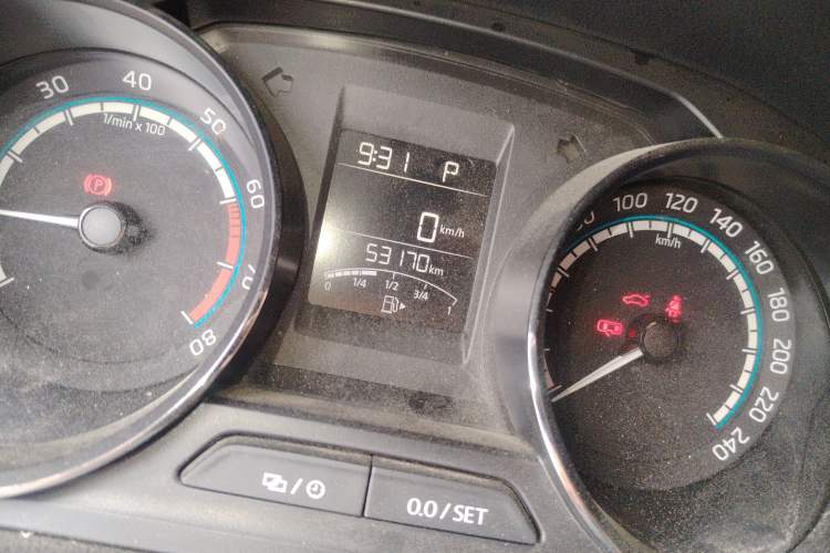 Used Skoda Kamiq 2020 1.5L Automatic Comfort Edition Odometer Close Up