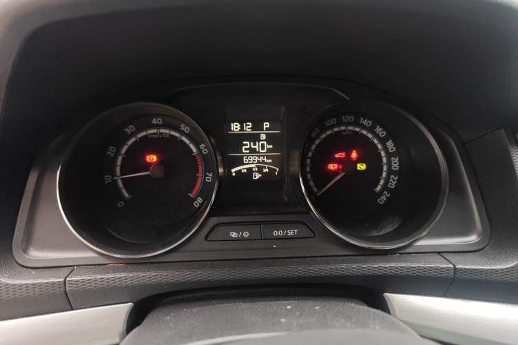 Used Skoda Kamiq 2020 GT TSI 230 DSG Flagship Edition China VI standard Odometer Close Up