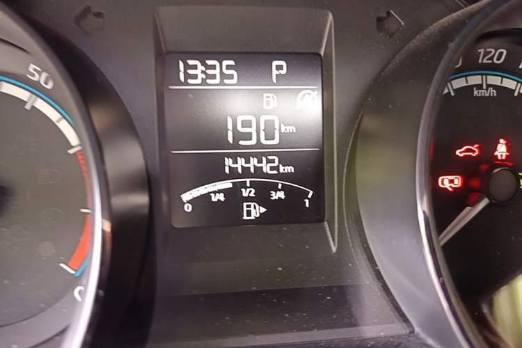 Used Skoda Kamiq 2020 1.5L Automatic Comfort Edition Odometer Close Up