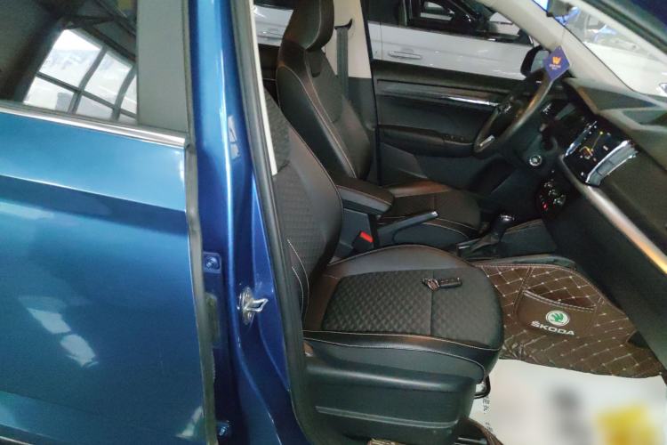 Used Skoda Kamiq 2020 1.5L Automatic Comfort Edition Right Front Seat