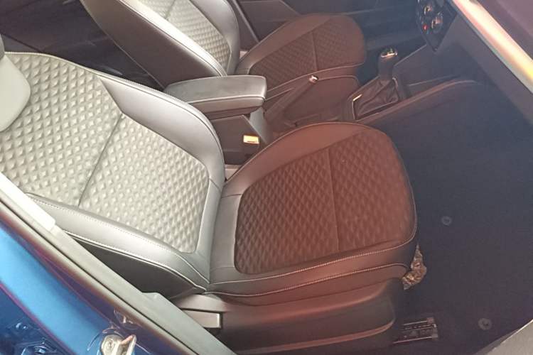 Used Skoda Kamiq 2020 1.5L Automatic Comfort Edition Right Front Seat