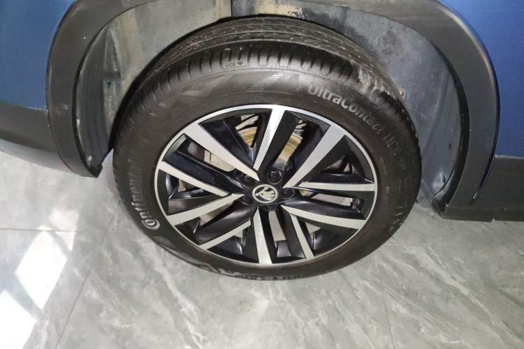 Used Skoda Kamiq 2020 1.5L Automatic Comfort Edition Right Rear Wheel Hub
