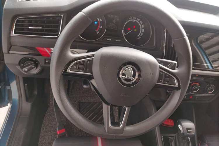 Used Skoda Kamiq 2020 GT 1.5L Automatic Flagship Model China VI Standard Steering Wheel