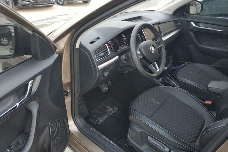 Used Skoda Kamiq 2020 1.5L Automatic Comfort Edition Driver Seat