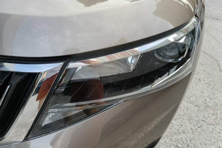 Used Skoda Kamiq 2020 1.5L Automatic Comfort Edition Exterior 5