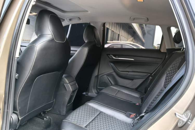 Used Skoda Kamiq 2020 1.5L Automatic Comfort Edition Interior 6