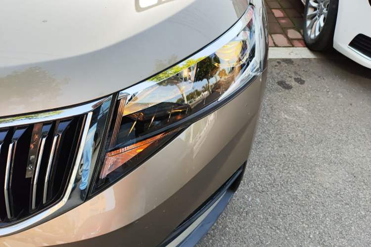 Used Skoda Kamiq 2020 1.5L Automatic Comfort Edition Left Front Headlight