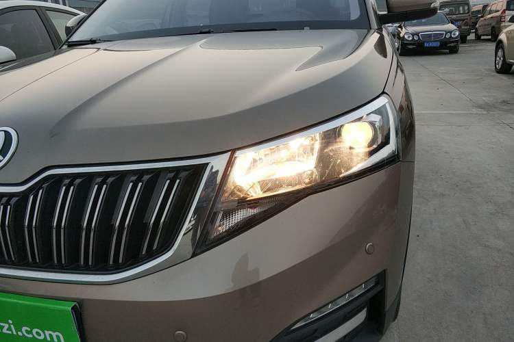 Used Skoda Kamiq 2020 1.5L Automatic Comfort Edition Left Front Headlight