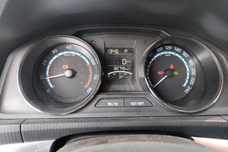 Used Skoda Kamiq 2020 1.5L Automatic Comfort Edition Odometer Close Up