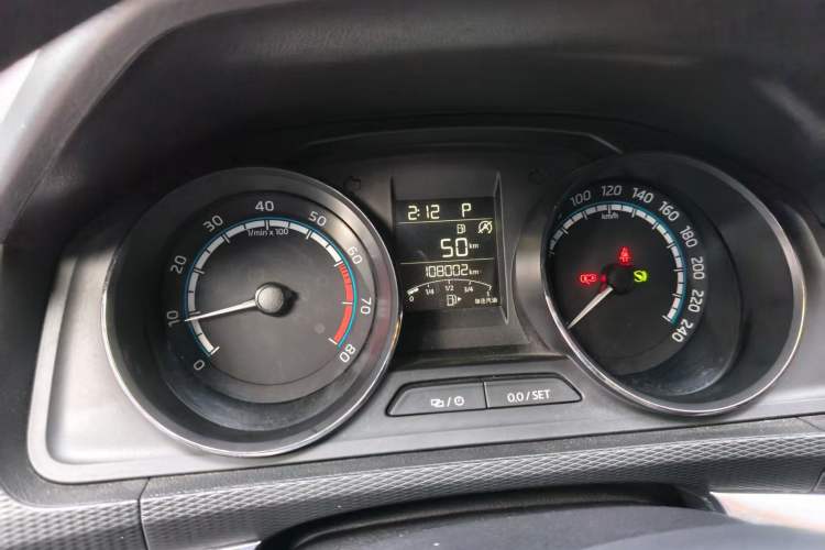 Used Skoda Kamiq 2020 1.5L Automatic Comfort Edition Odometer Close Up