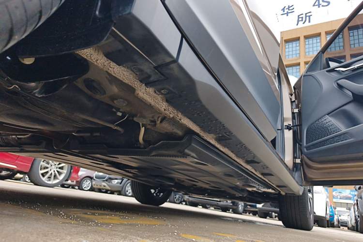 Used Skoda Kamiq 2020 1.5L Automatic Comfort Edition Right Side Sill