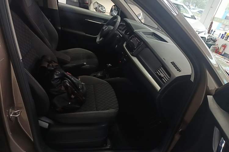 Used Skoda Kamiq 2020 1.5L Automatic Standard Edition Right Front Seat