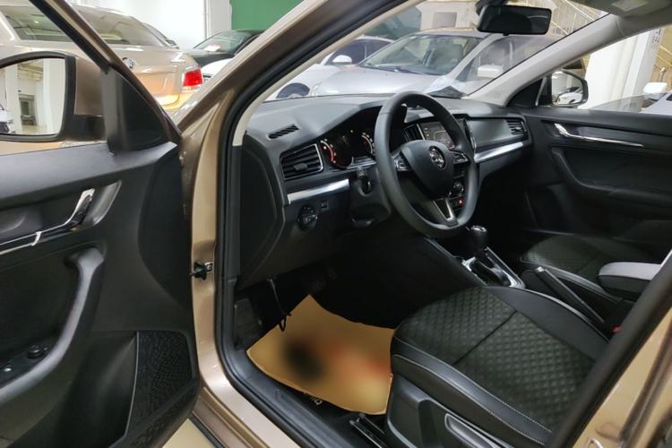 Used Skoda Kamiq 2020 1.5L Automatic Comfort Edition Driver Seat