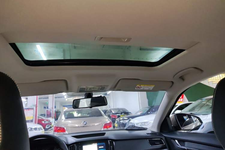 Used Skoda Kamiq 2020 1.5L Automatic Comfort Edition Headliner