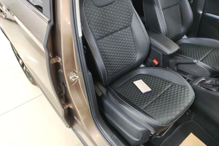 Used Skoda Kamiq 2020 1.5L Automatic Comfort Edition Right Front Seat