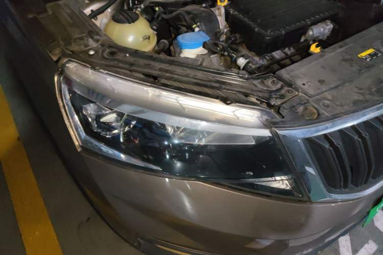 Used Skoda Kamiq 2020 1.5L Automatic Standard Edition Right Front Headlight
