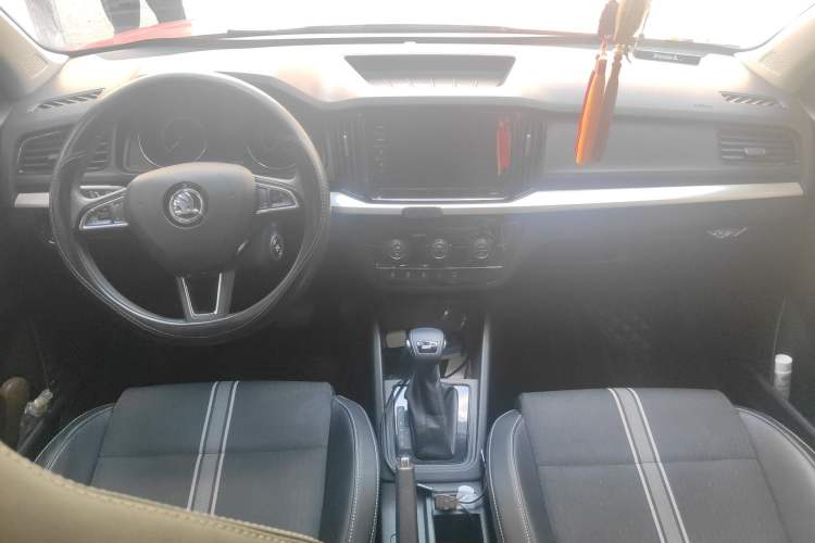 Used Skoda Kamiq 2020 GT TSI 230 DSG Comfort Edition China VI standard Center Console