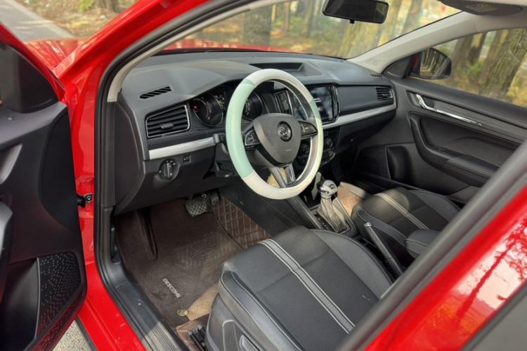 Used Skoda Kamiq 2020 GT 1.5L Automatic Comfort Edition China VI Standard Interior 3
