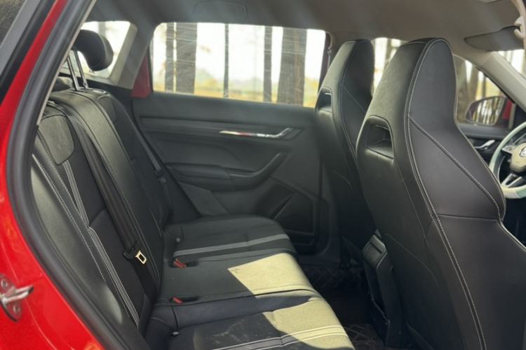 Used Skoda Kamiq 2020 GT 1.5L Automatic Comfort Edition China VI Standard Interior 4