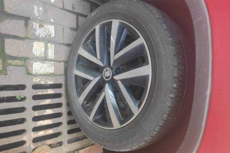 Used Skoda Kamiq 2020 GT TSI 230 DSG Comfort Edition China VI standard Right Front Wheel Hub