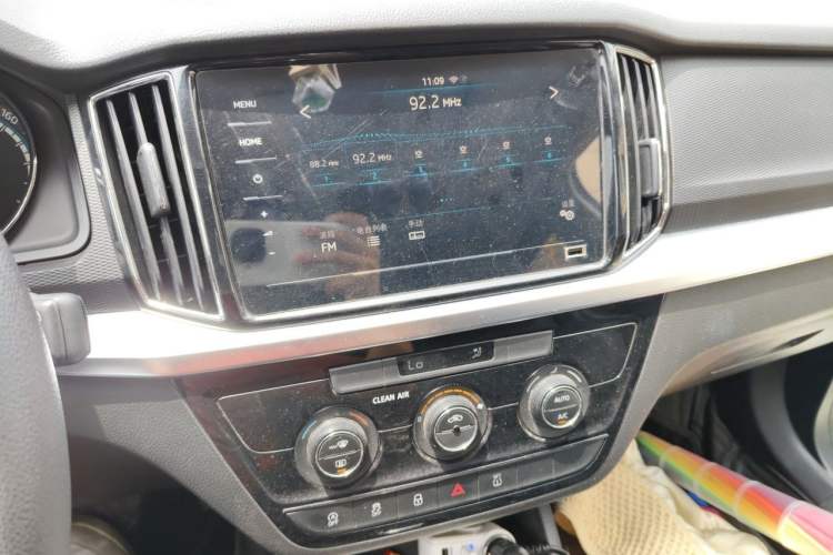 Used Skoda Kamiq 2020 1.5L Automatic Comfort Edition Audio And AC Panel