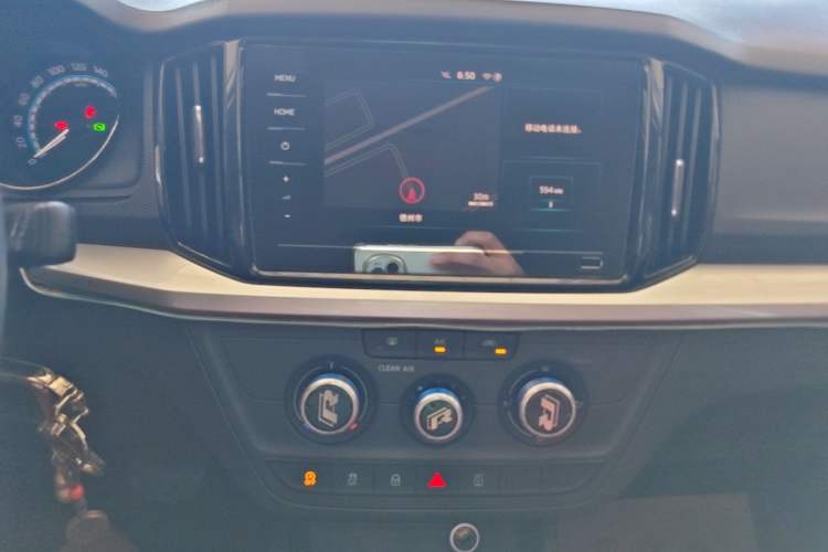 Used Skoda Kamiq 2020 1.5L Automatic Standard Edition Audio And AC Panel