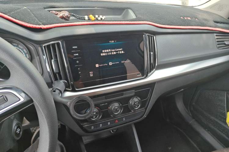 Used Skoda Kamiq 2020 1.5L Manual Comfort Edition Audio And AC Panel
