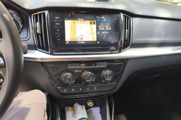 Used Skoda Kamiq 2020 1.5L Automatic Comfort Edition Audio And AC Panel