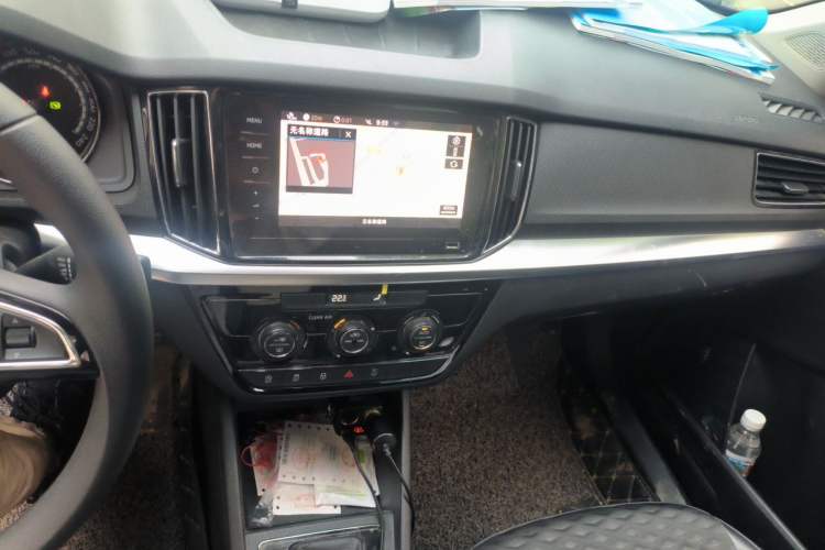Used Skoda Kamiq 2020 1.5L Automatic Standard Edition Audio And AC Panel