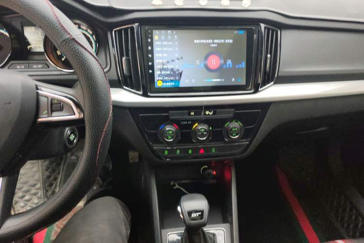 Used Skoda Kamiq 2020 Facelifted GT TSI 230 DSG Comfort Edition China VI Standard Audio And AC Panel