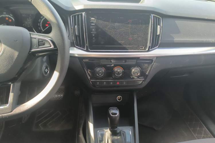 Used Skoda Kamiq 2020 1.5L Automatic Standard Edition Audio And AC Panel