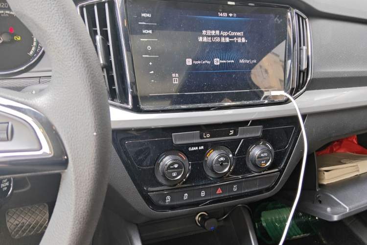 Used Skoda Kamiq 2020 GT 1.5L Automatic Flagship Model China VI Standard Audio And AC Panel
