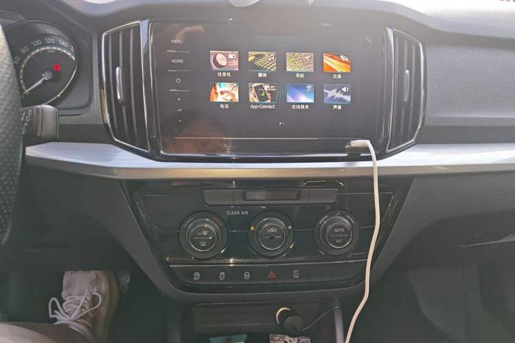 Used Skoda Kamiq 2020 GT 1.5L Automatic Flagship Model China VI Standard Audio And AC Panel